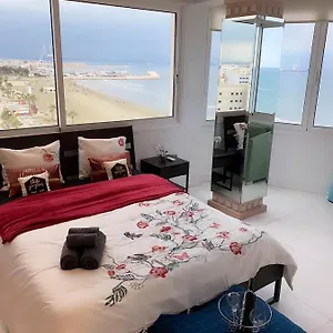 Seaview Gazde/Camere de închiriat Larnaca